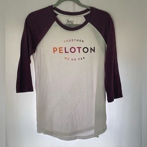 Women’s quarter sleeve top.